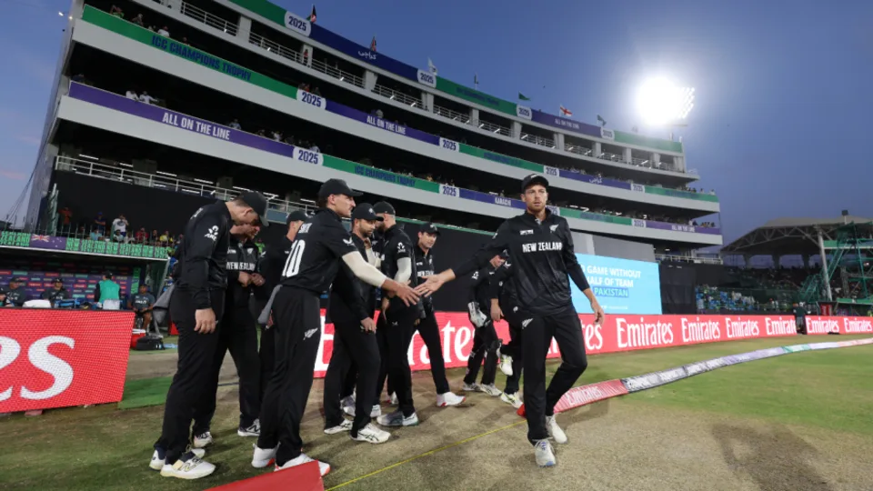 Mohammad Rizwan's elegant late cut flew over, above and past backward point. Almost. It wasn't safe from the non-dominant hand of Glenn Phillips
