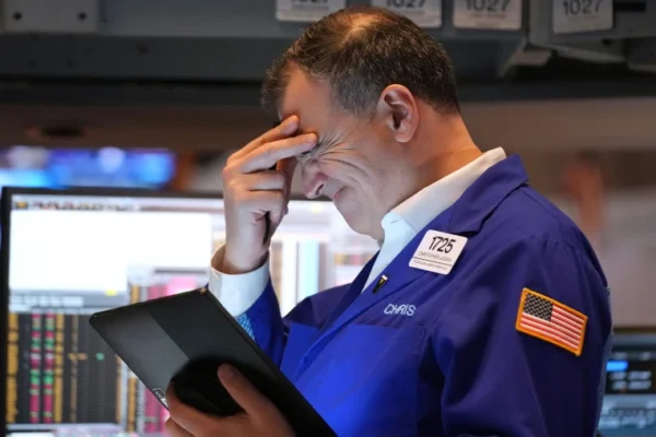 Stocks Close Out Their Worst Quarter Since 2022 Amid Tariff Uncertainty mr fog switch sw15000